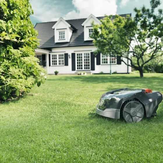 HUSQVARNA AUTOMOWER® 105 Robot – Image 6